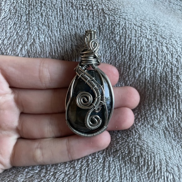 Labradorite oval wire wrap pendant made by me!! - Picture 1 of 3